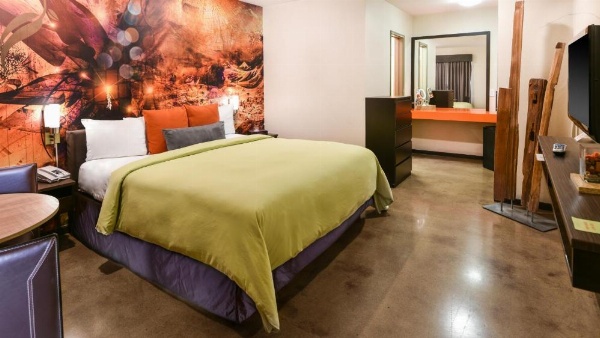 The Tangerine - a Burbank Hotel image 10
